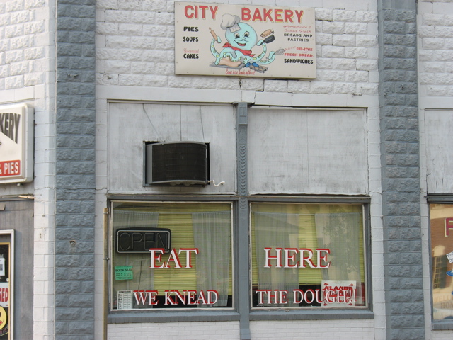 "Eat Here - We Knead the Dough!!"