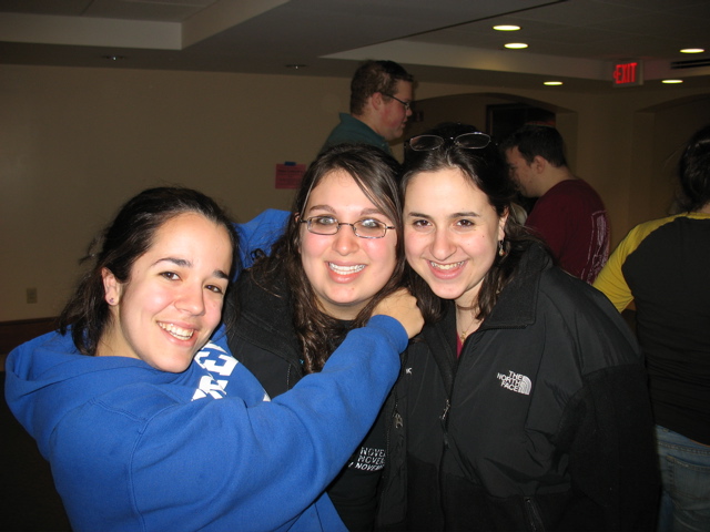 Leah, Rachel, Melanie; In background: Willie, Gabe