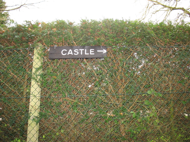 Castle -->