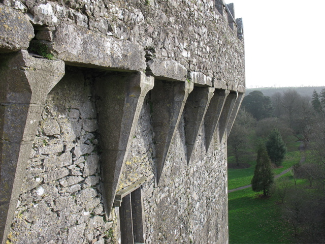 The roof supports, from the roof